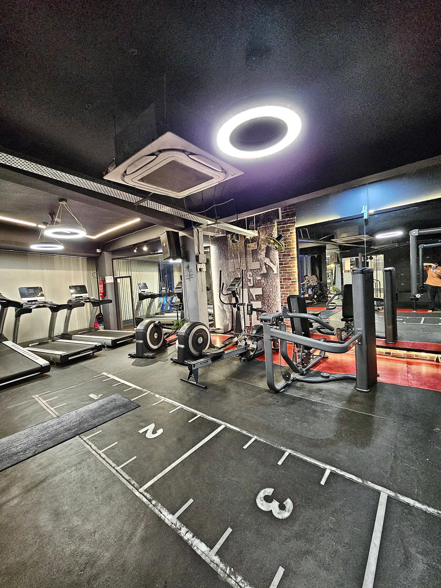 Vikings Gym Aurangabad Cardio & Functional Floor