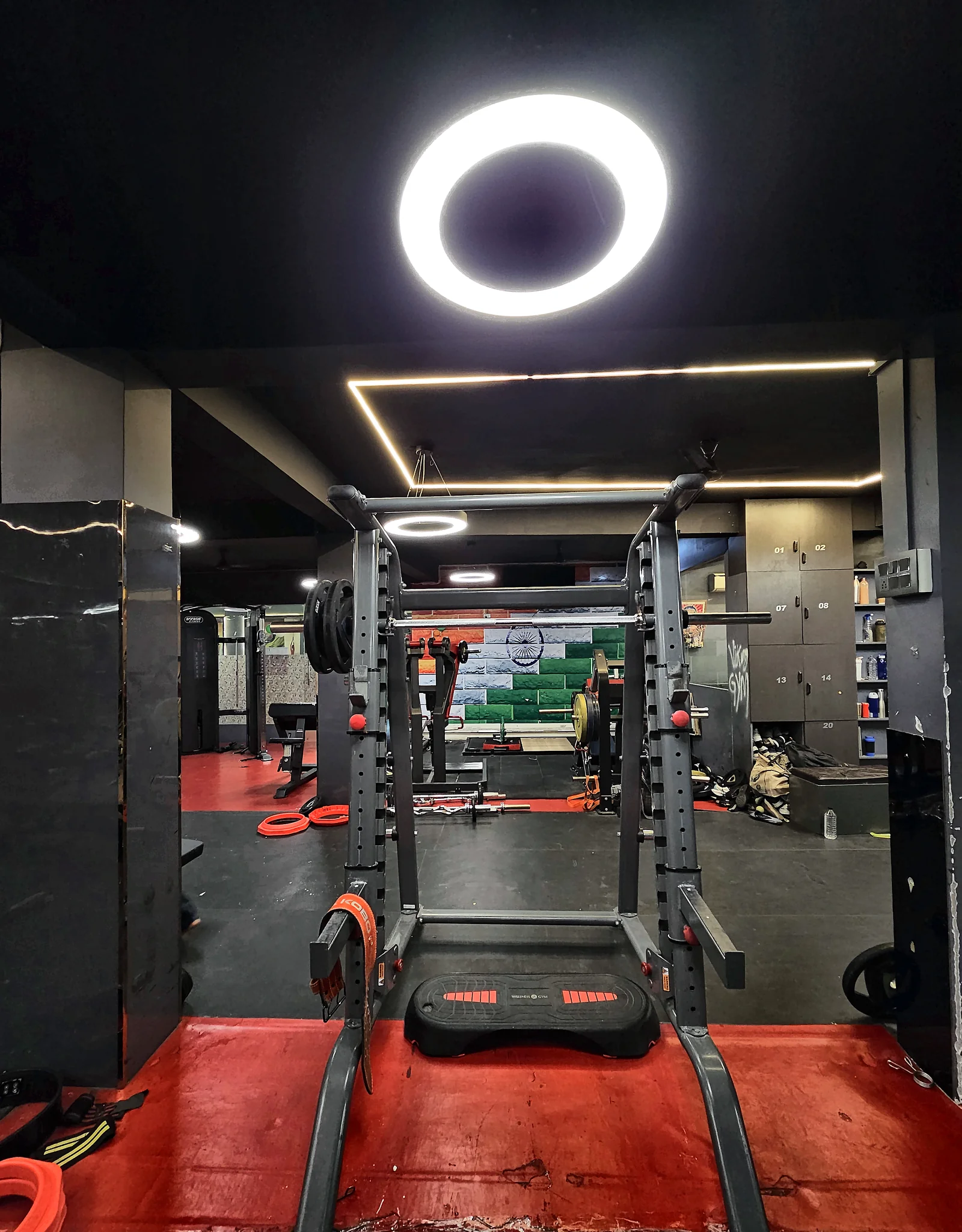 Power Squat Cage Station